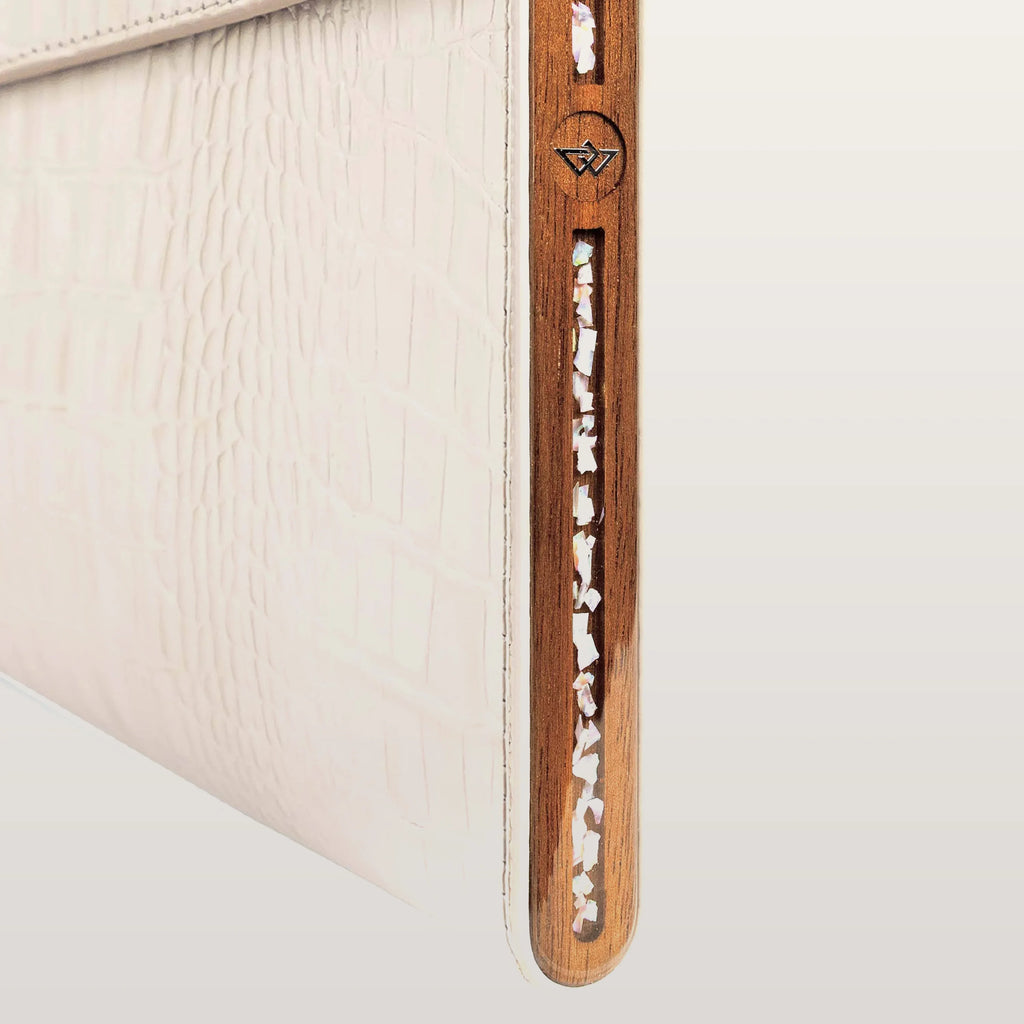 MacBook Beige Croco - BLACKWOOD Atelier